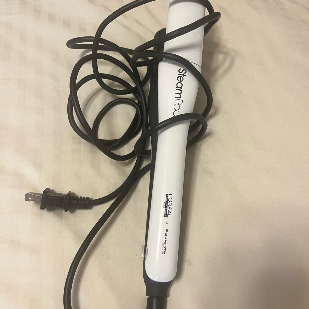 L'Oreal SteamPod Hair Styler - White and Black